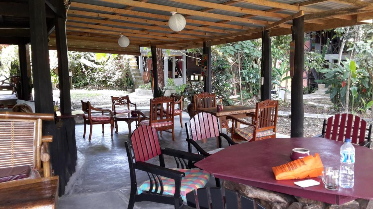 Liberta Homestay 툭툭 외부 사진